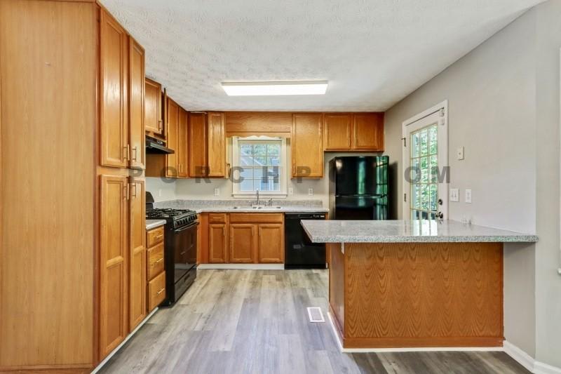 223 Sterling Trail – photo 3