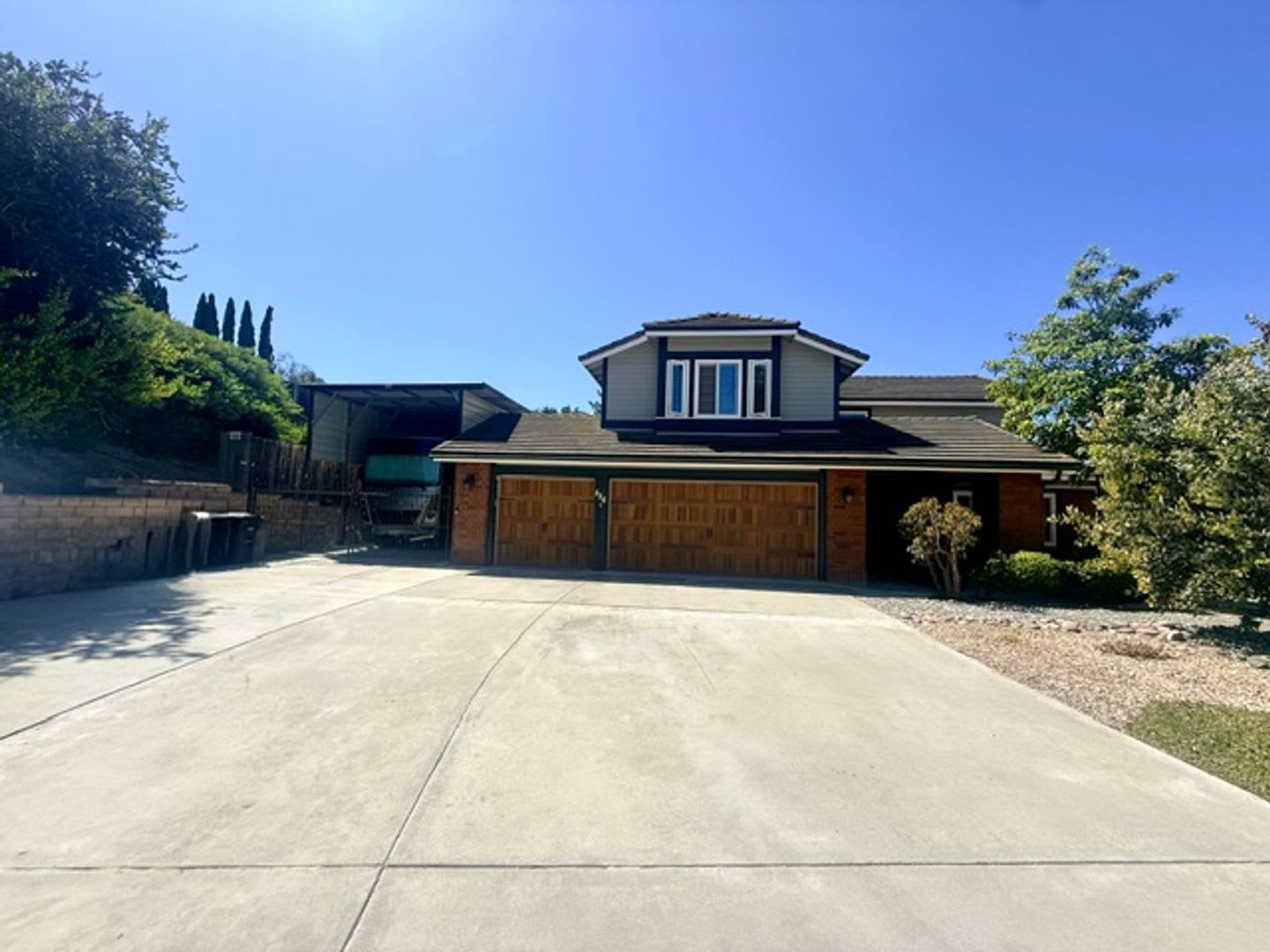 Gorgeous Bonita home with a pool – photo 1