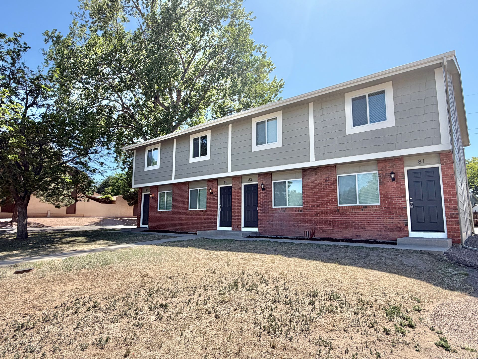 2 Bedroom/1.5 Bath in Great Location! – photo 5