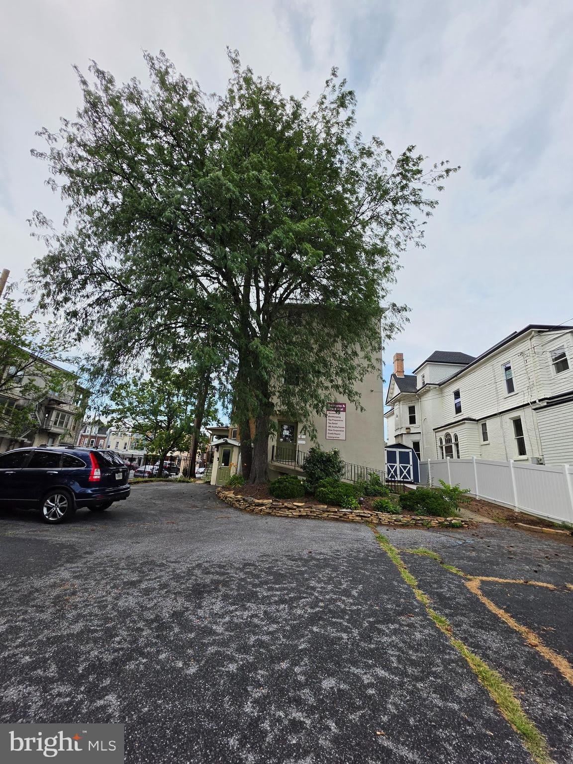 1248 W HAMILTON Street – photo 3