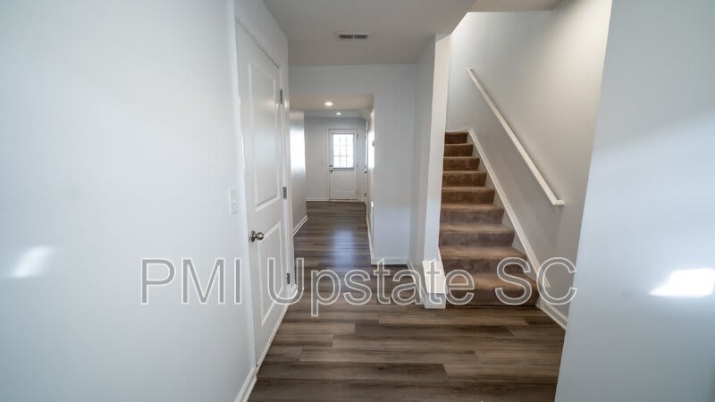 226 Coldwater Creek Court – photo 2