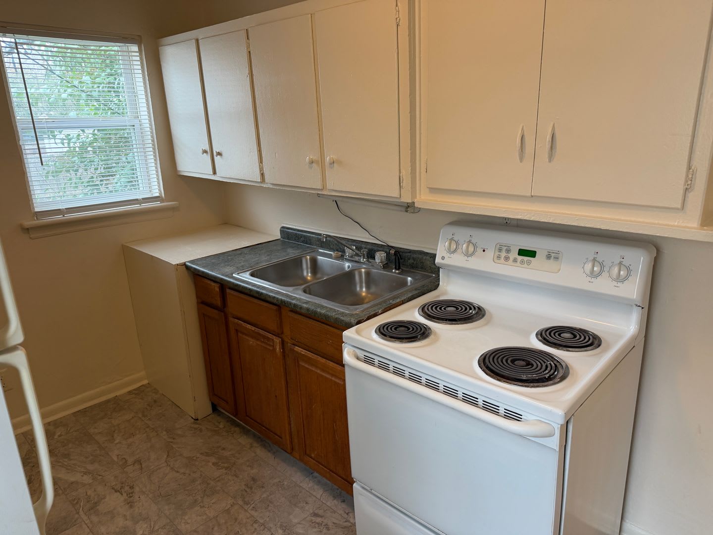Cozy Two Bedroom Home! – photo 5