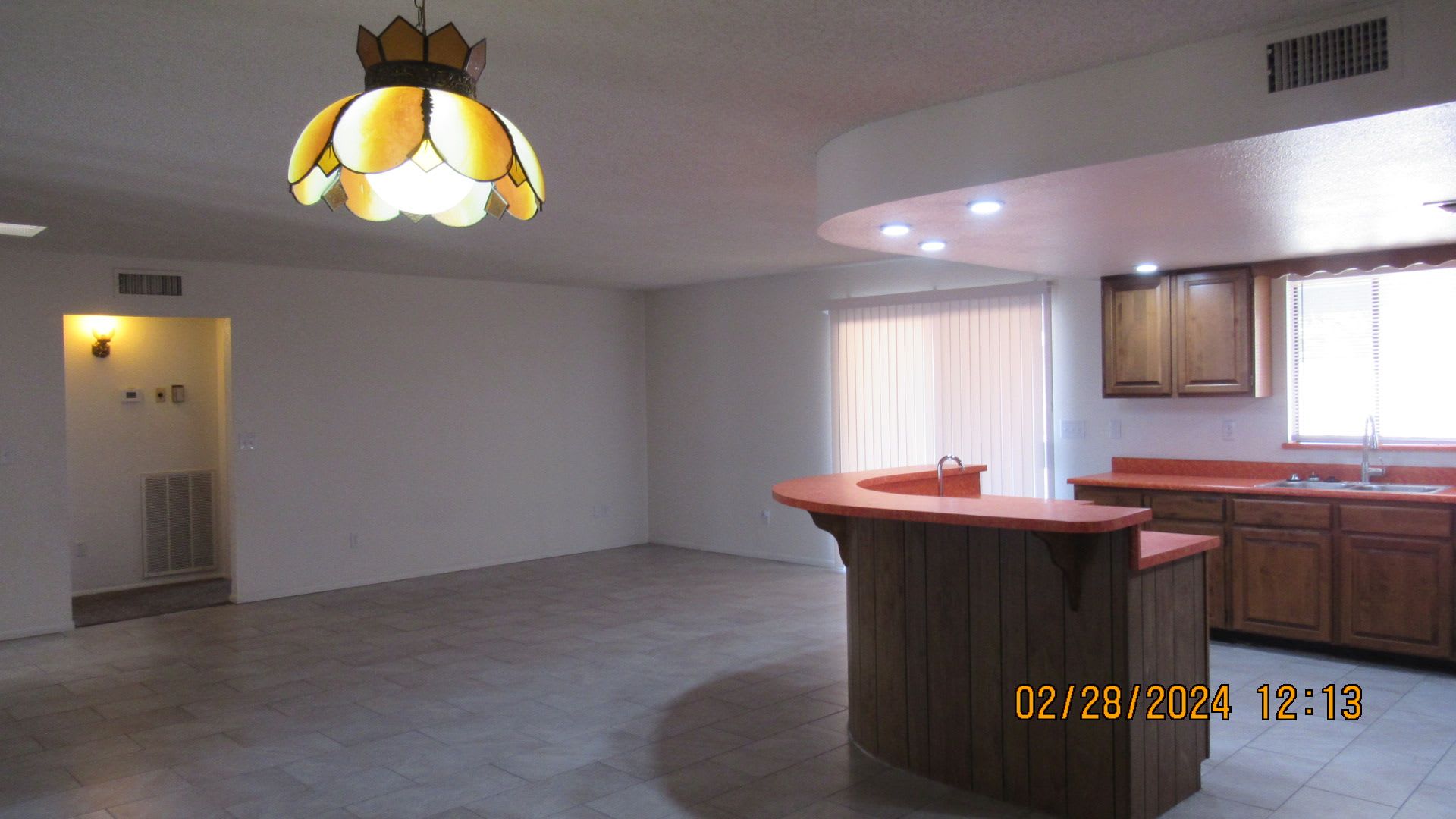 3 bedroom 2 bath with Huge Fenced Yard – photo 2