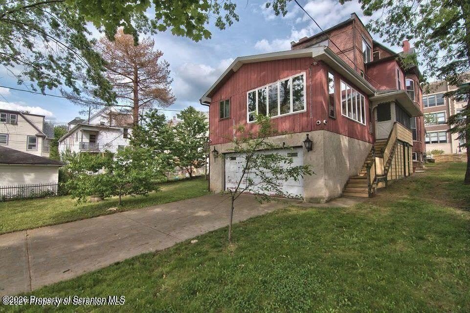 533 Quincy Avenue – photo 5