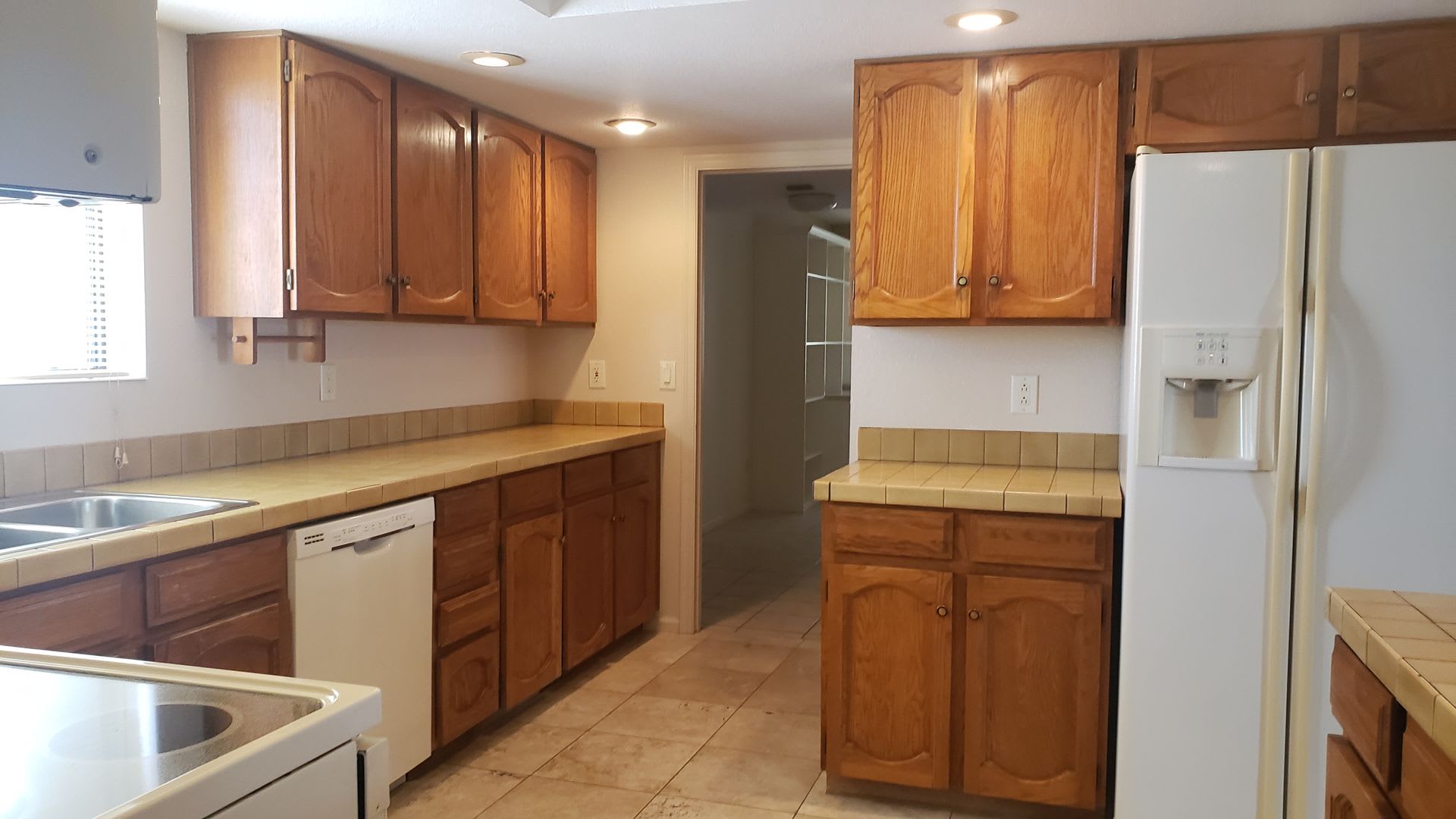 UNFURNISHED Great single faimly home. – photo 3