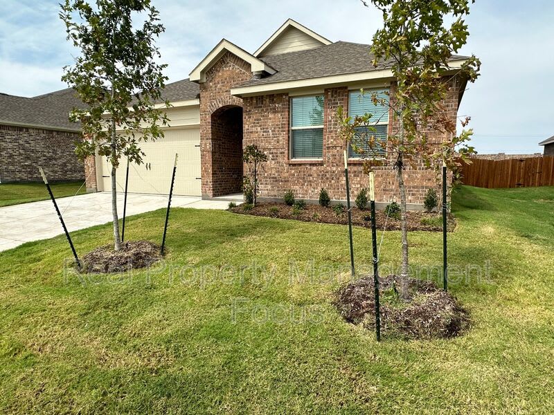 239 Jenkinson Dr – photo 2