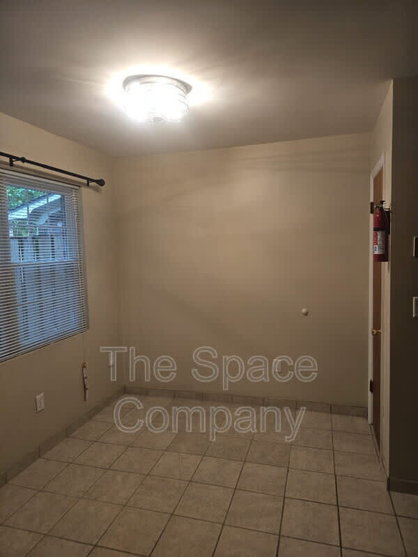 262 Fleming Road – photo 3