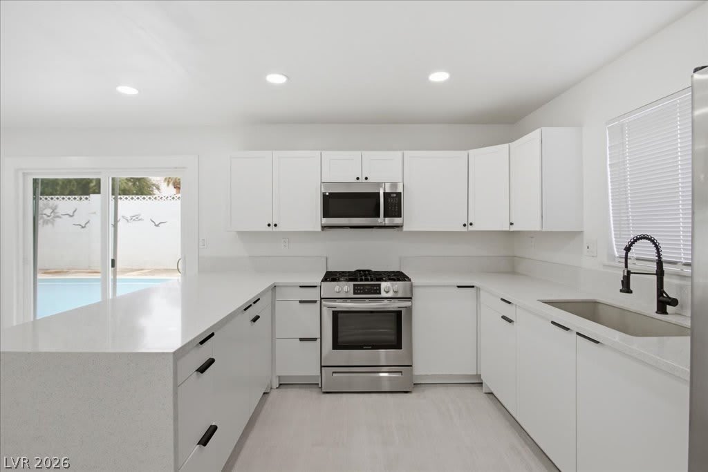 4013 Esmeralda Avenue – photo 3
