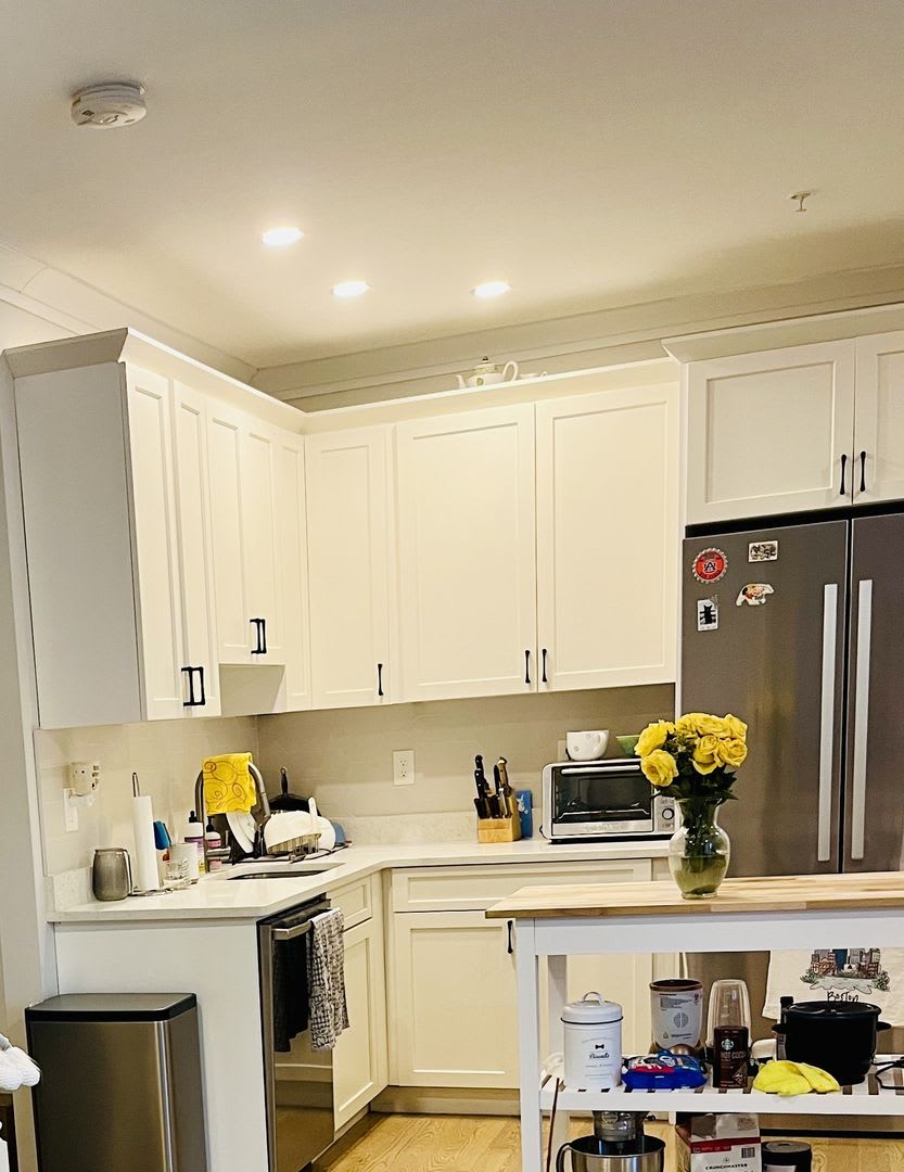Spacious 4 Bed 2 Bath In Unit Laundry Central Air Allston 9 1 – photo 3