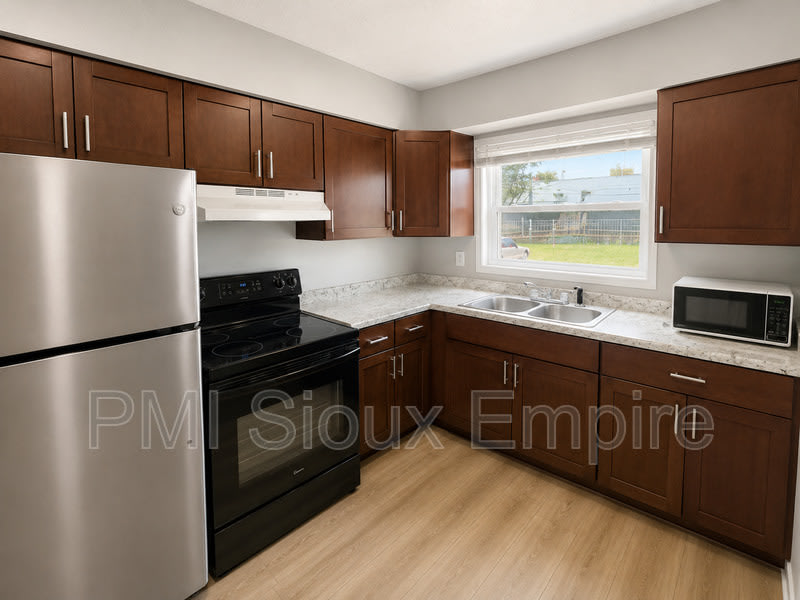 2606 s Duluth ave – photo 2