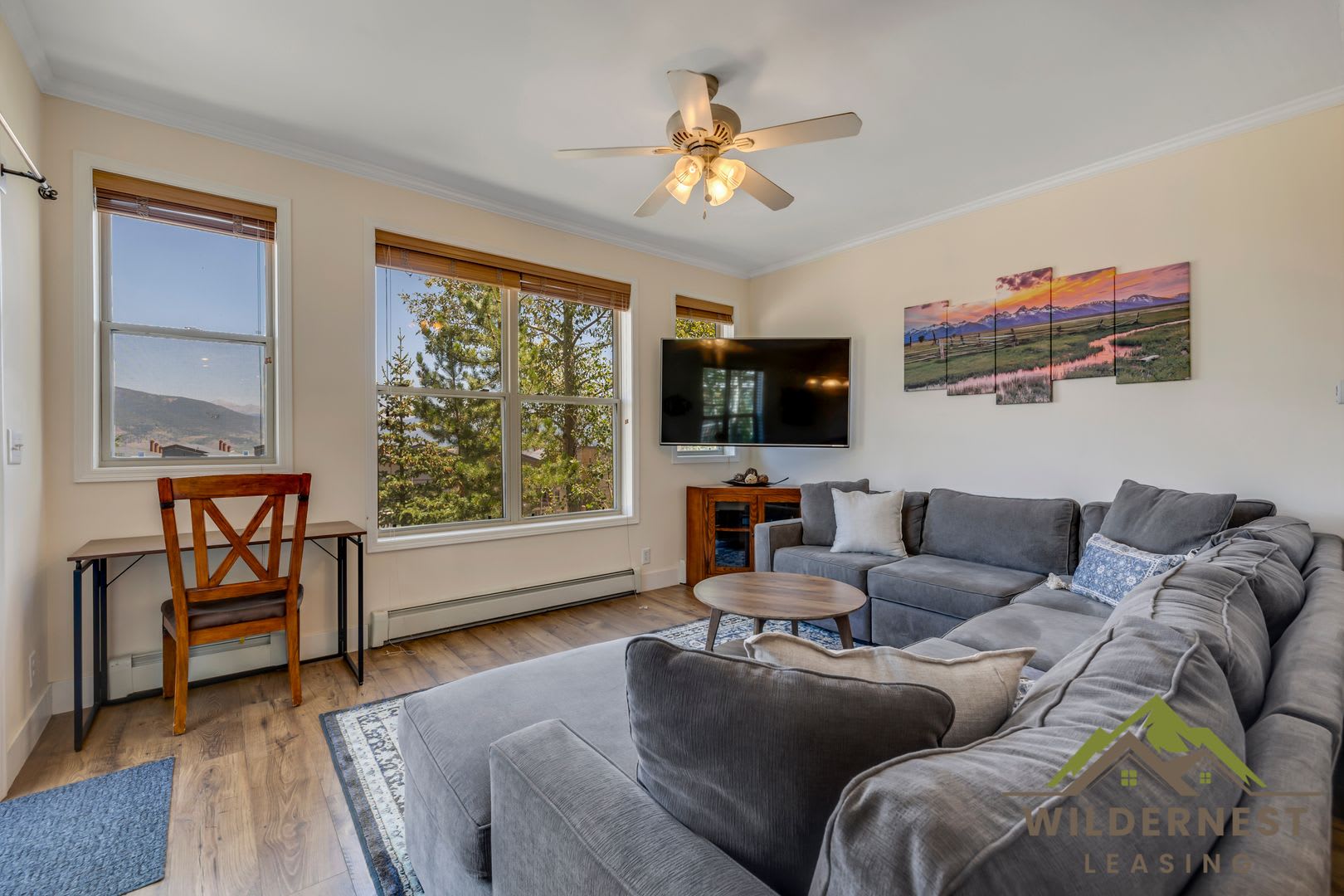 Winter Rental- HOT TUB, Quiet townhome with hot tub and two living areas – photo 5