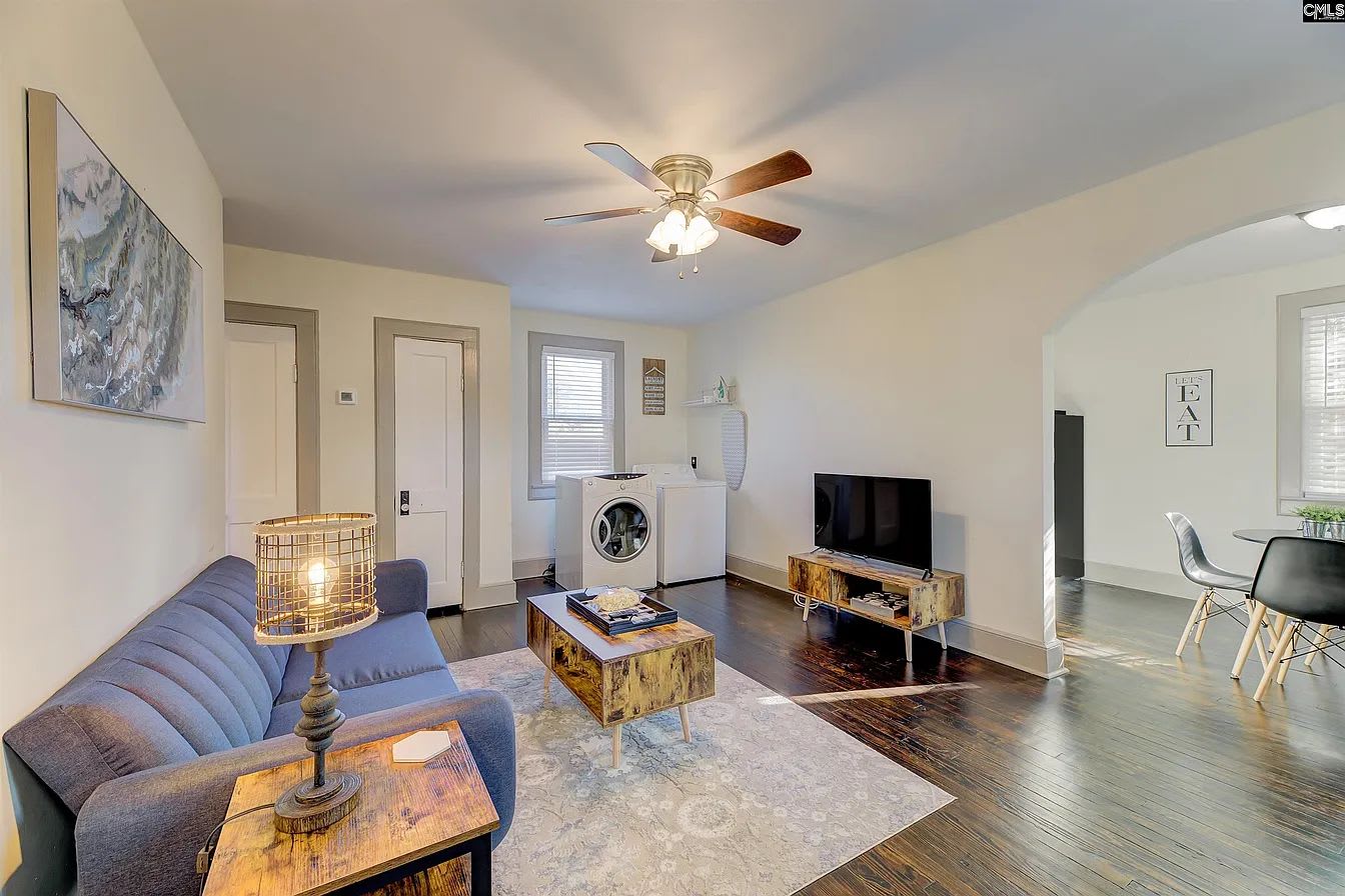 3226 Lakewood Avenue – photo 2