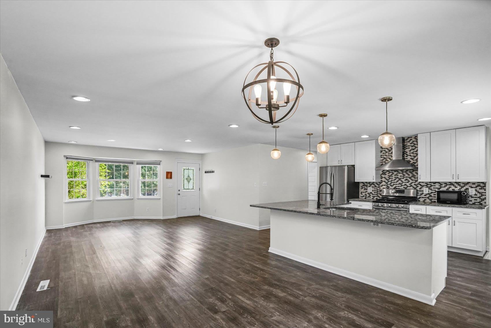 10202 DAVENTRY Drive – photo 4