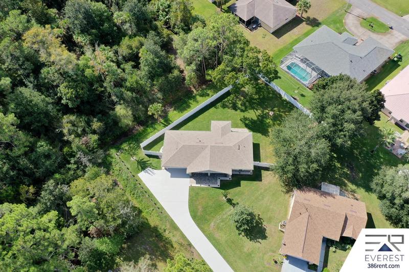 12 Walt Place – photo 5
