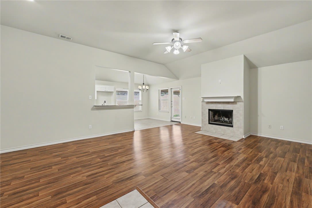 1111 Meadowbrook – photo 5