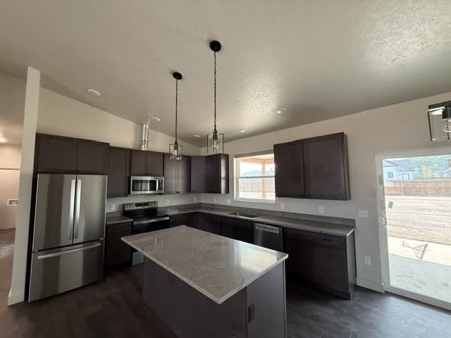 363 Buckaroo Blvd – photo 5