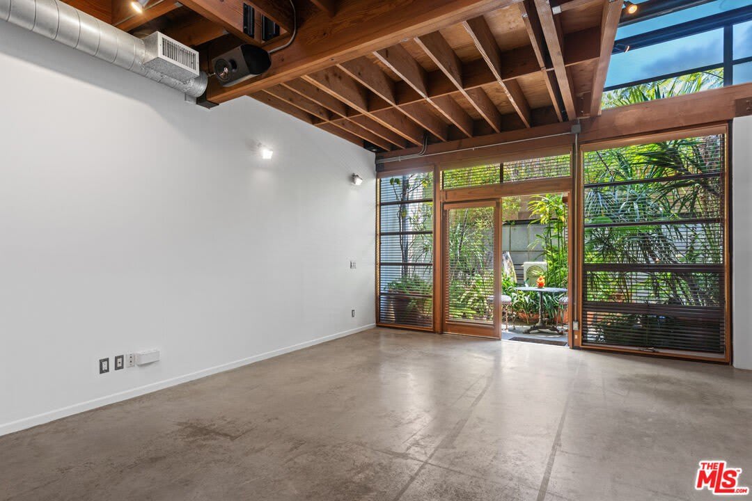 1130 5th Ave – photo 2