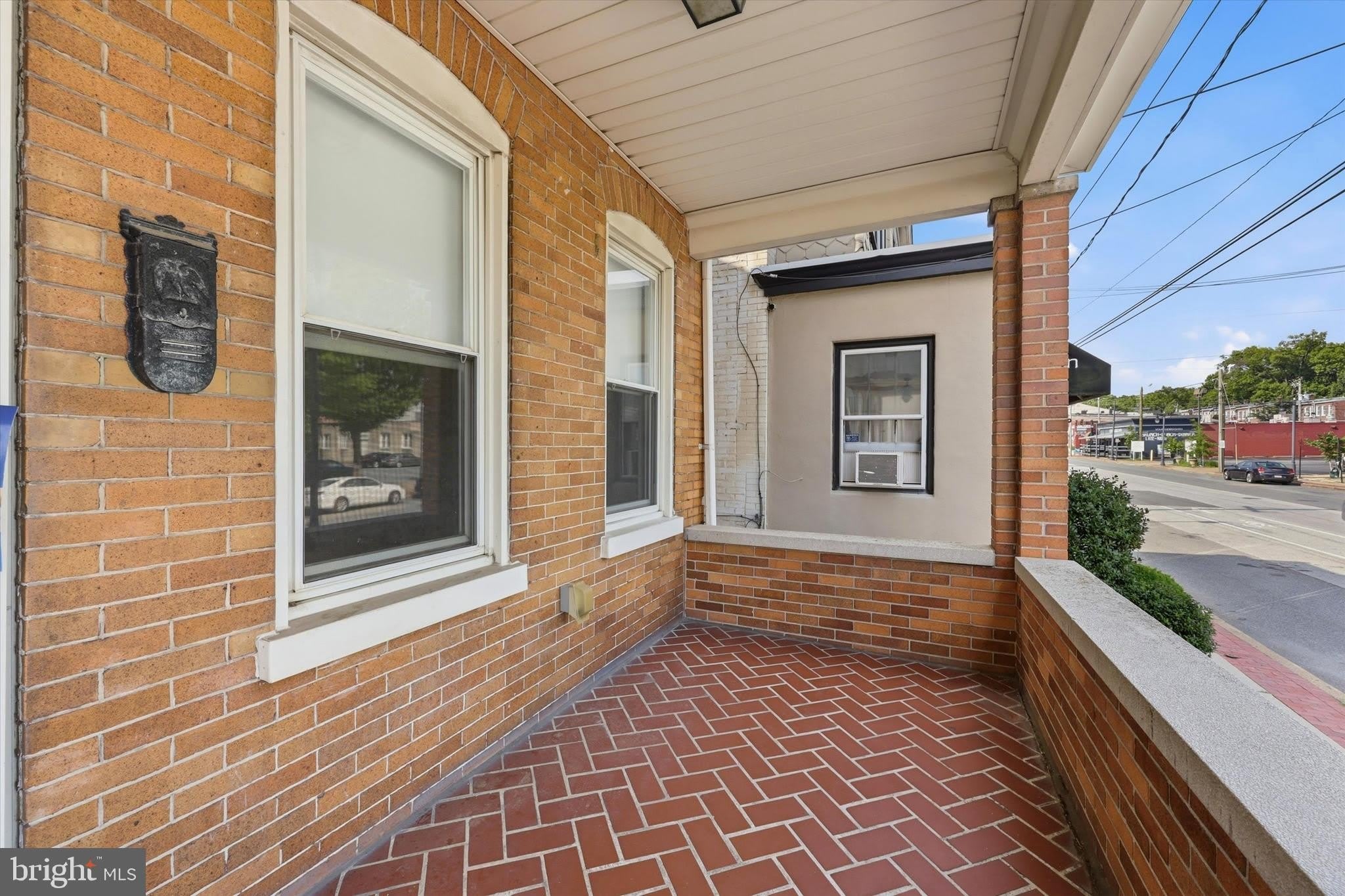 832 N UNION Street – photo 2