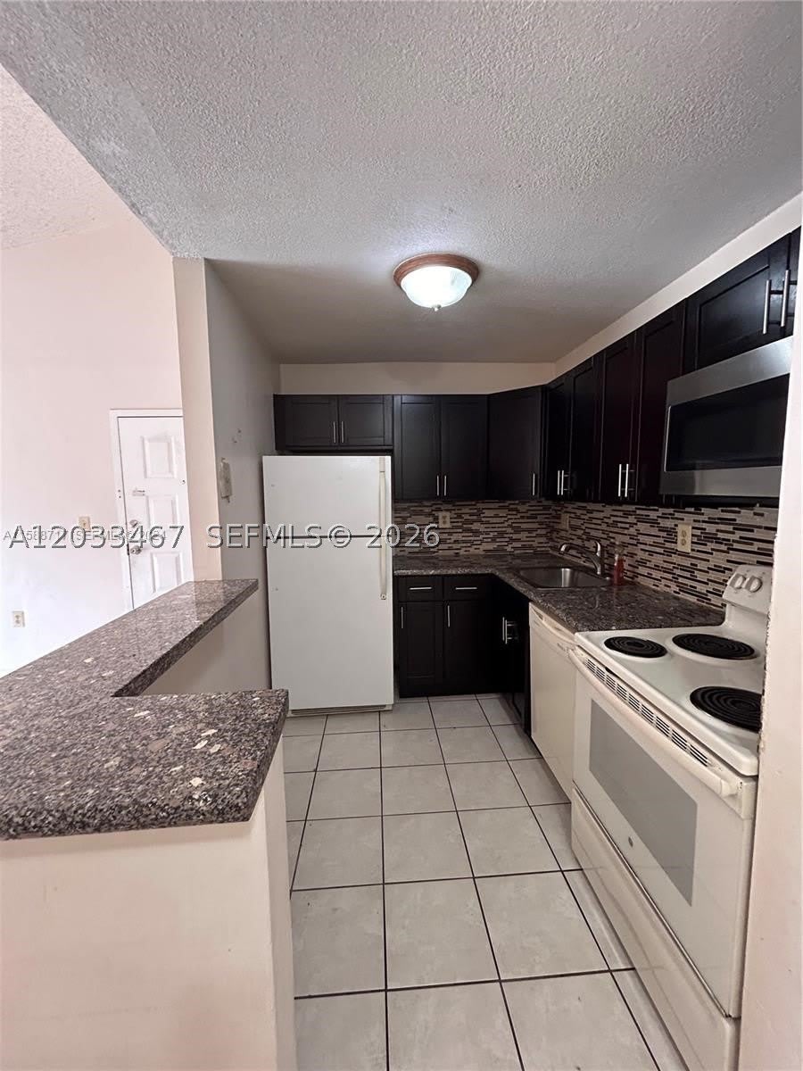 15630 SW 80th St – photo 3