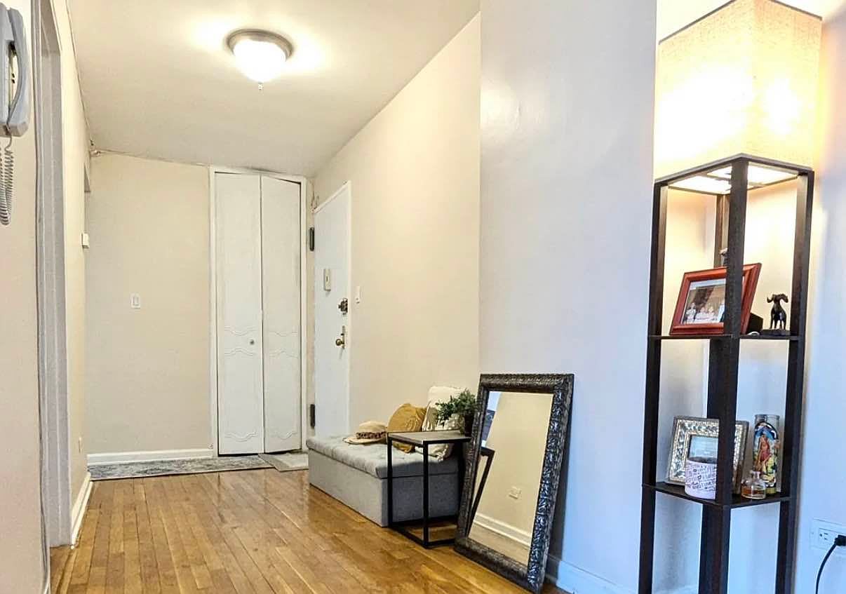 1270 E 51St St Apt 1P – photo 3