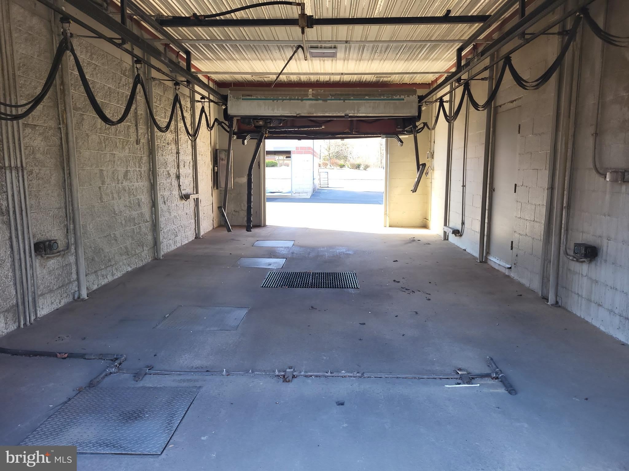 8073 Kings Highway – photo 3