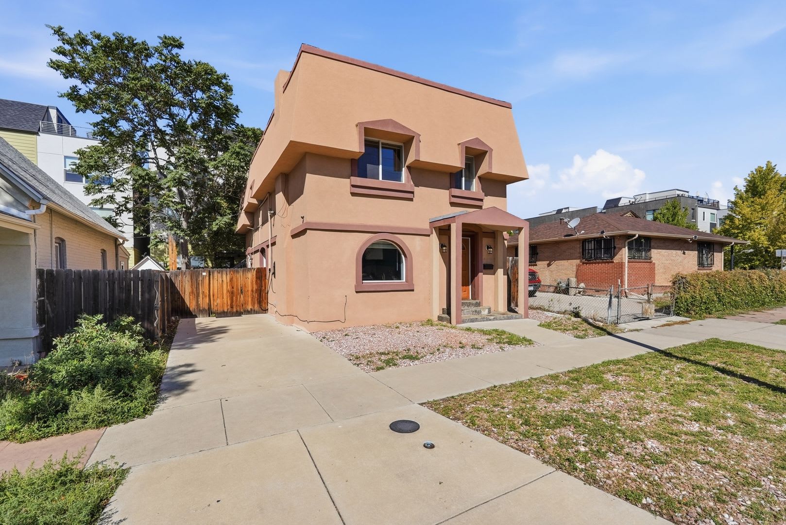 Spacious Jefferson Park Home with Solar & EV Charging – photo 2