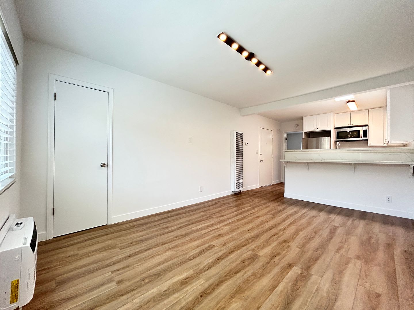 1825 Beloit Ave. – photo 3