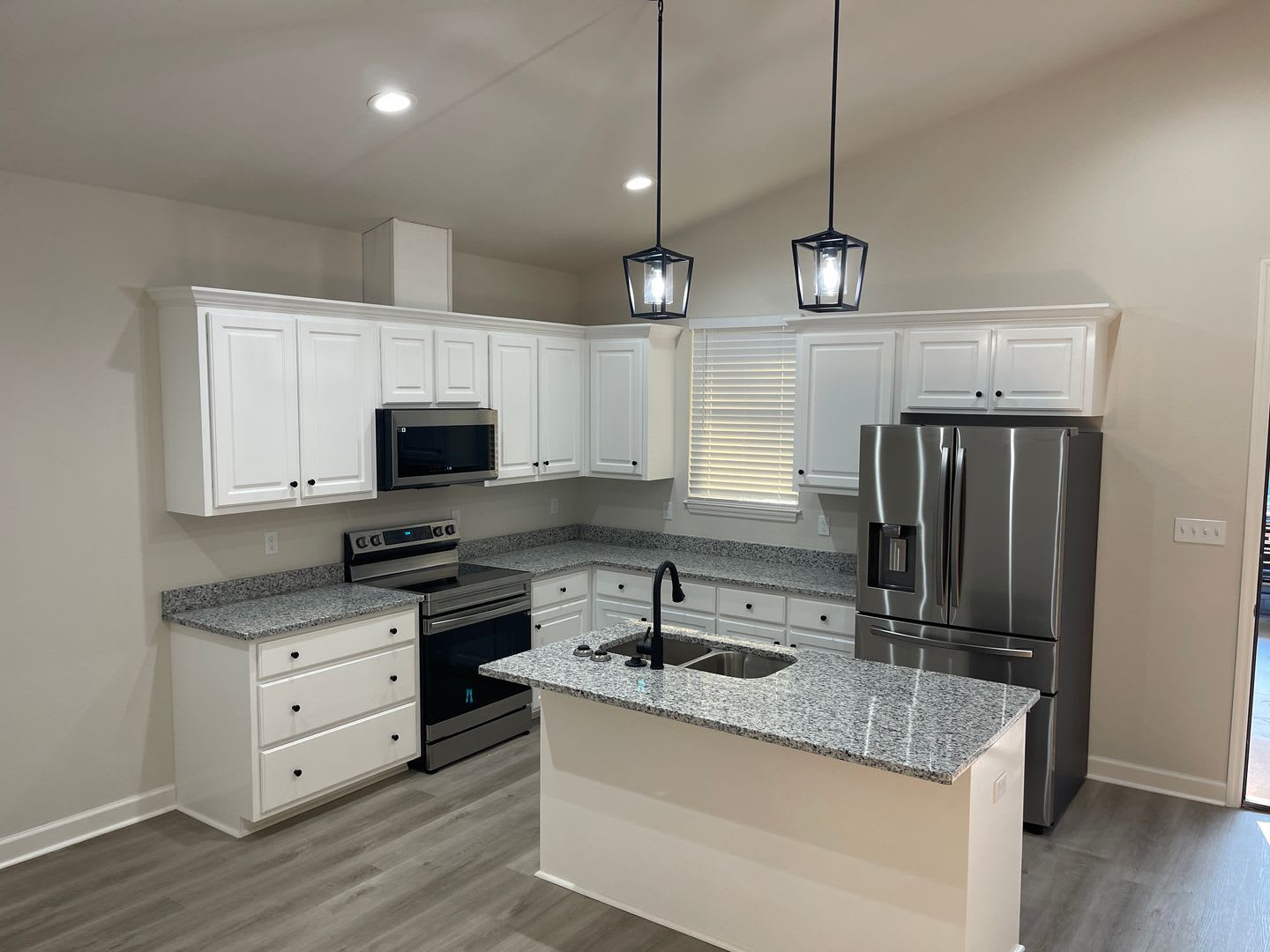 Beautiful New Construction Home – photo 3