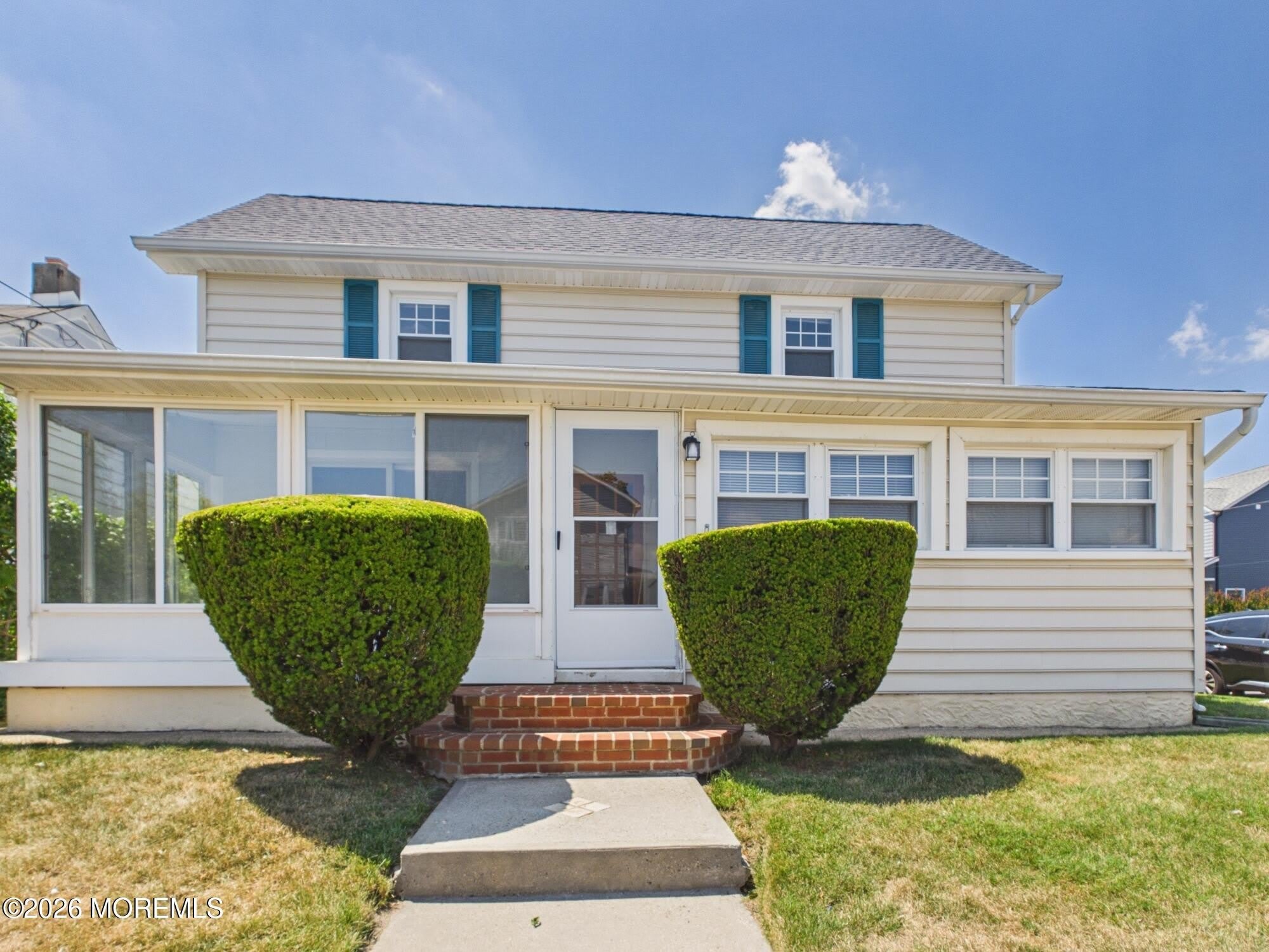 325 15th Avenue – photo 1