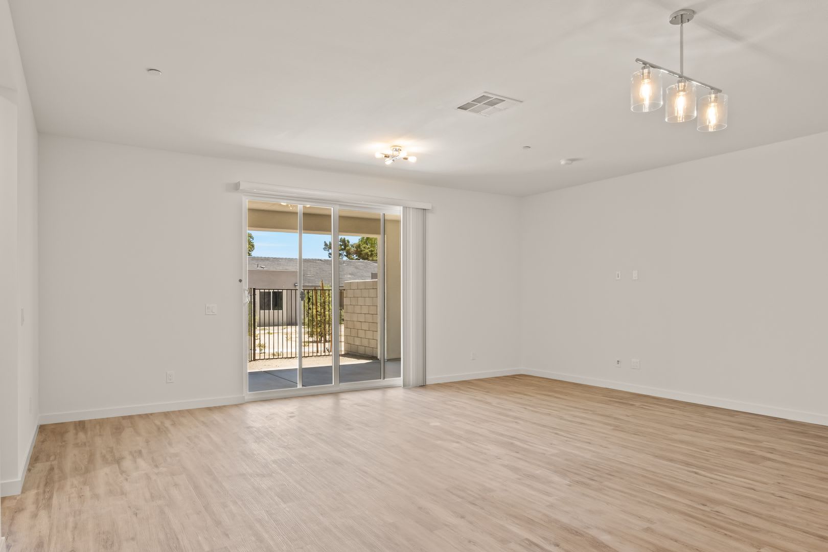 New Home in Gated Indian Palm Country Club – photo 2