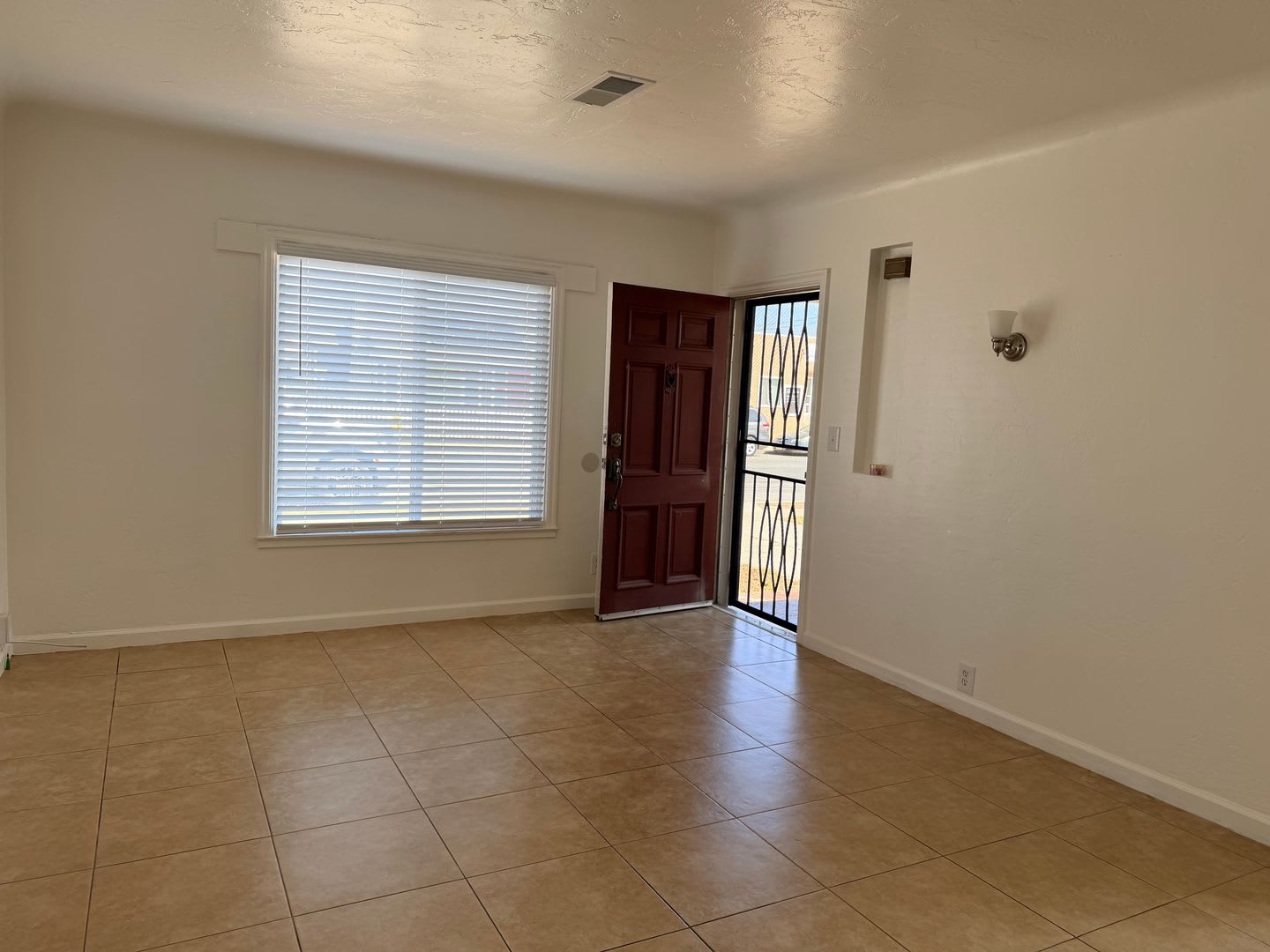 33 W Curtis St – photo 5