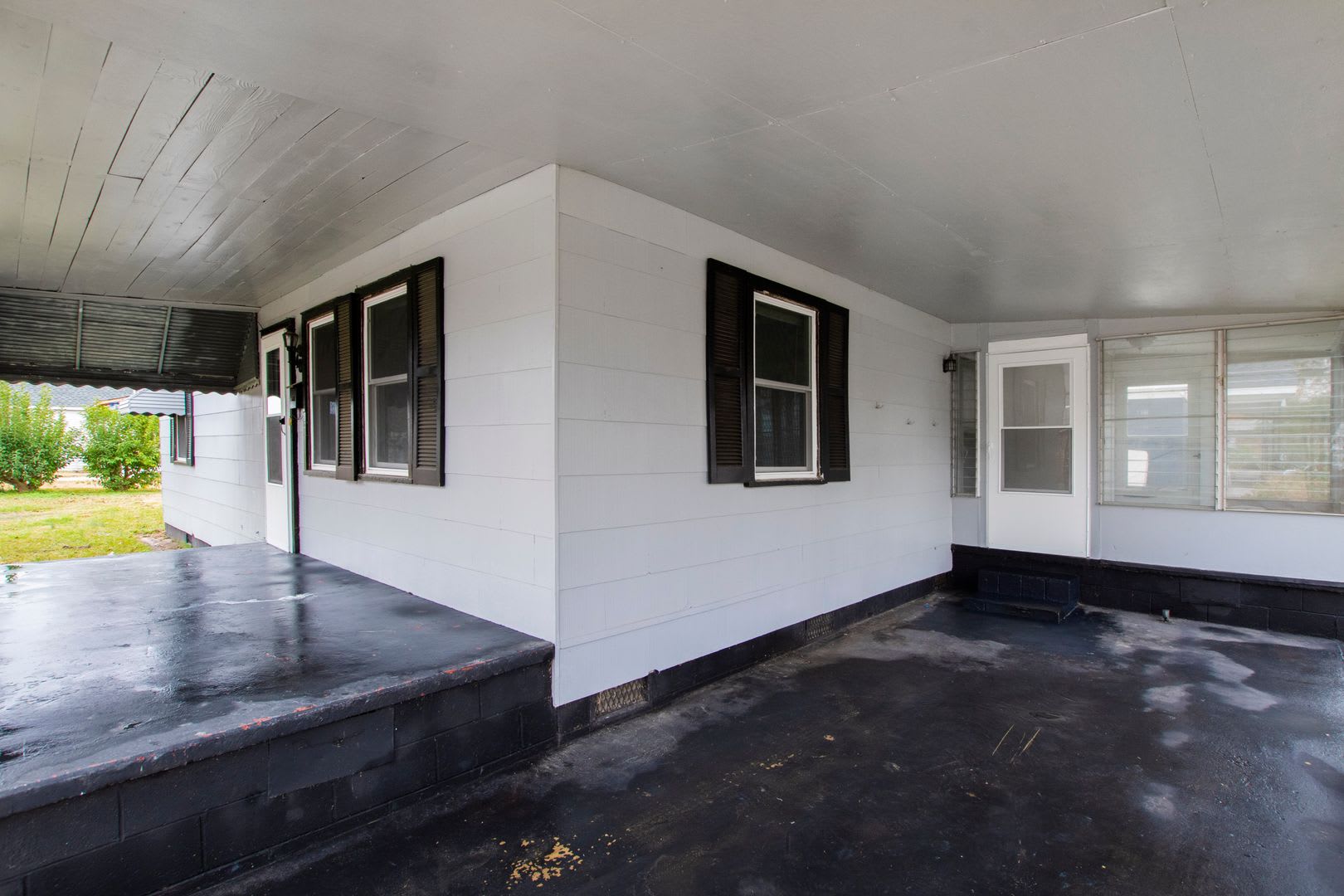 Charming 3BR Ranch Home Minutes from Downtown Smithfield! – photo 4