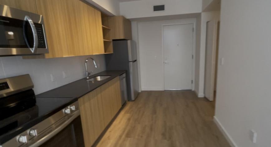 932 E 28TH St. – photo 5