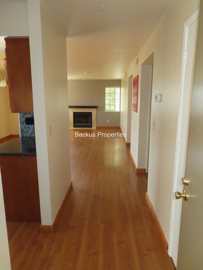 Two bedroom Condo with beautiful views in Del Rey Oaks – photo 3
