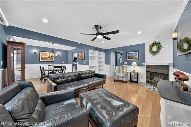 878 Yorktown Court – photo 5