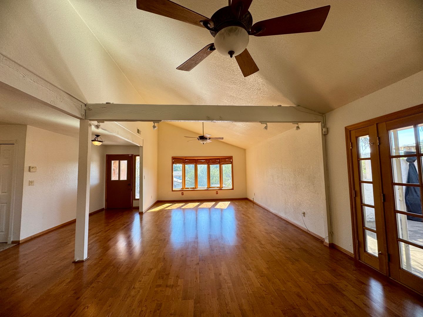 Beautiful Home Available in Cameron Park! – photo 3