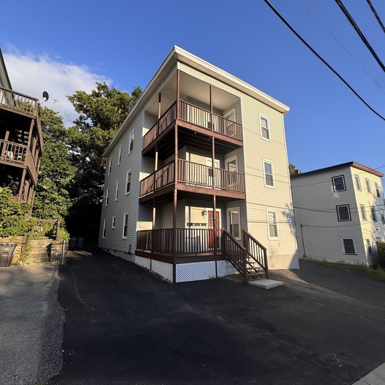 77 Oak St – photo 2