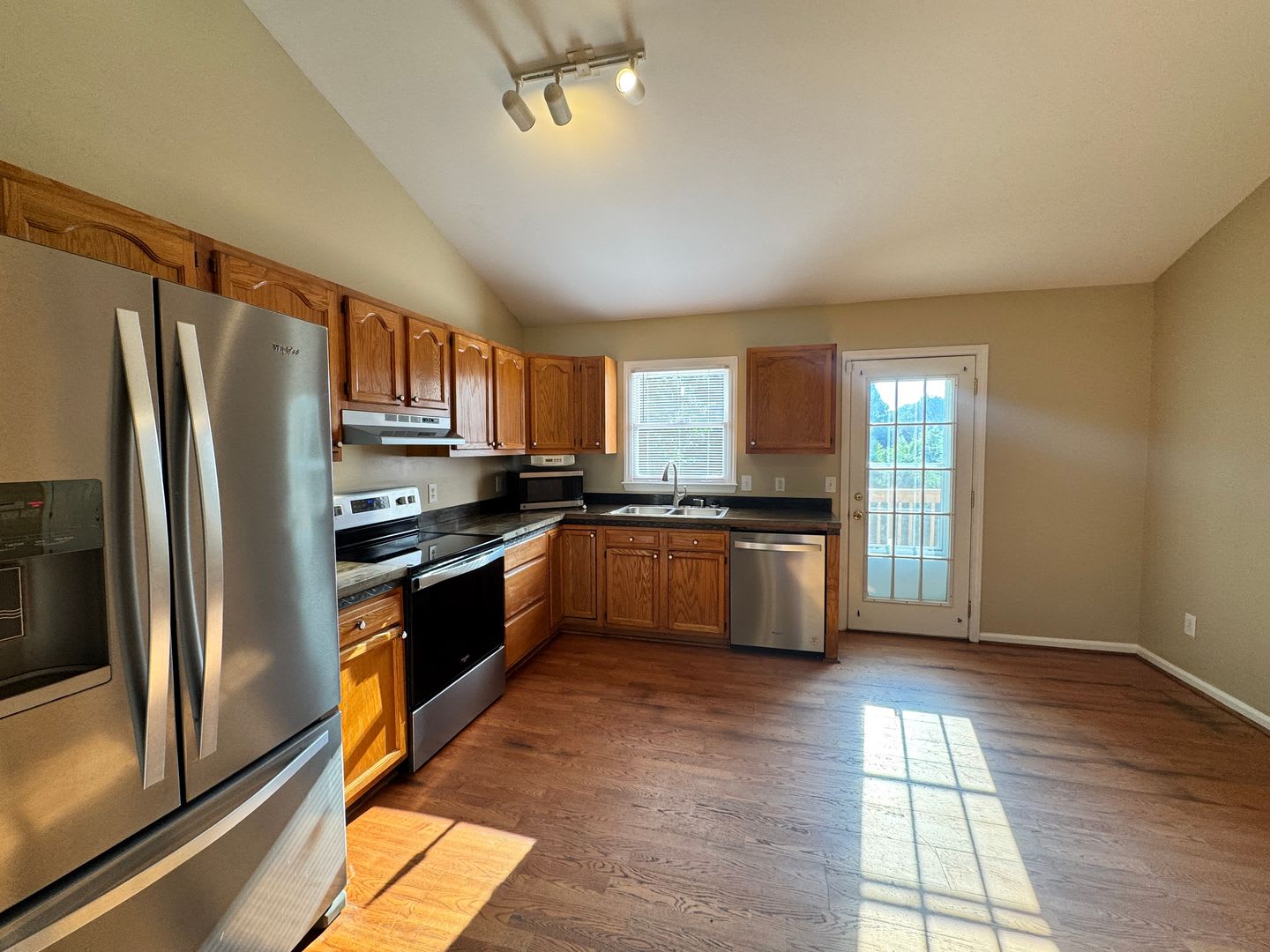 155 Lorraine Dr – photo 5
