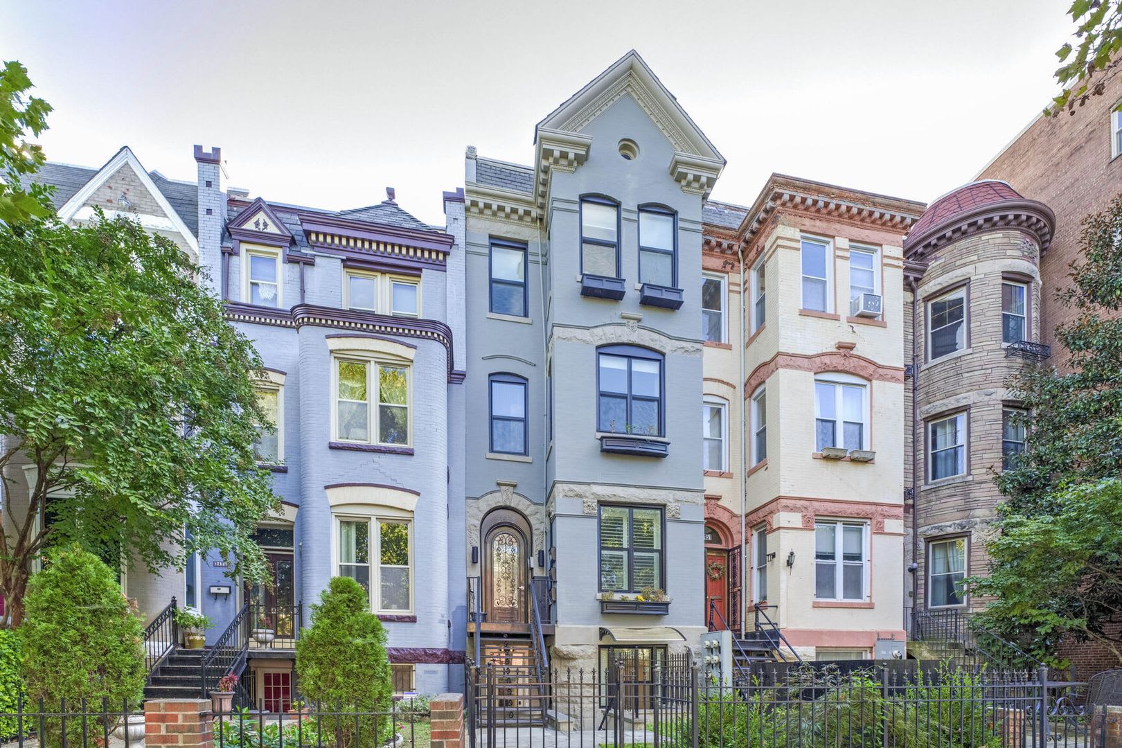 Sophisticated City Living: Spacious 2-BR, 2-BA Just 5 Blocks from Columbia Heights Metro! – photo 1