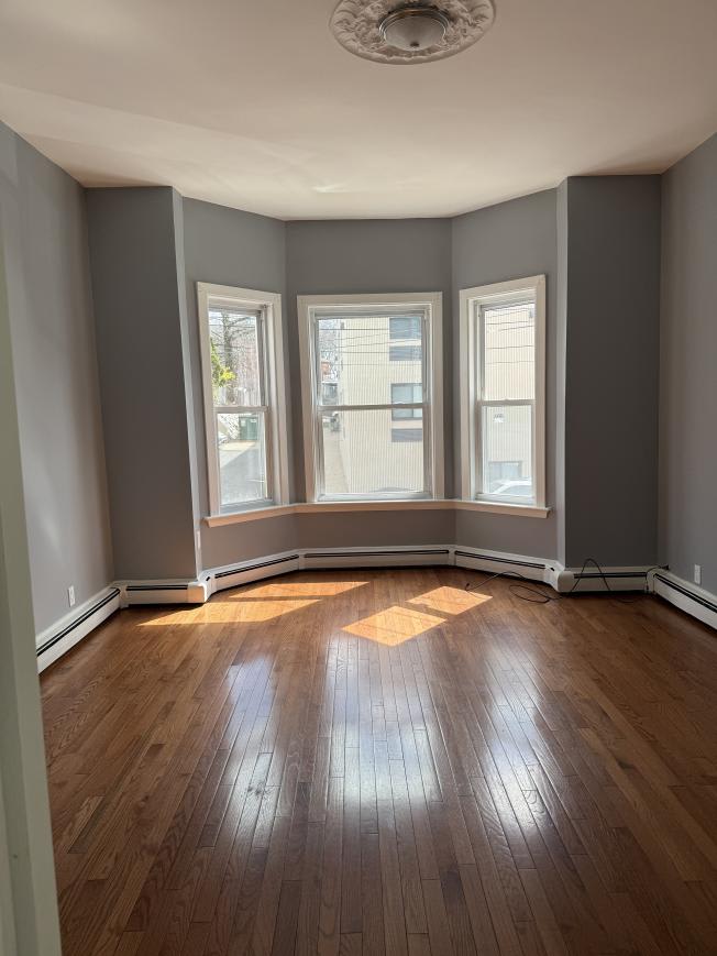 6 West Eagle St. – photo 3