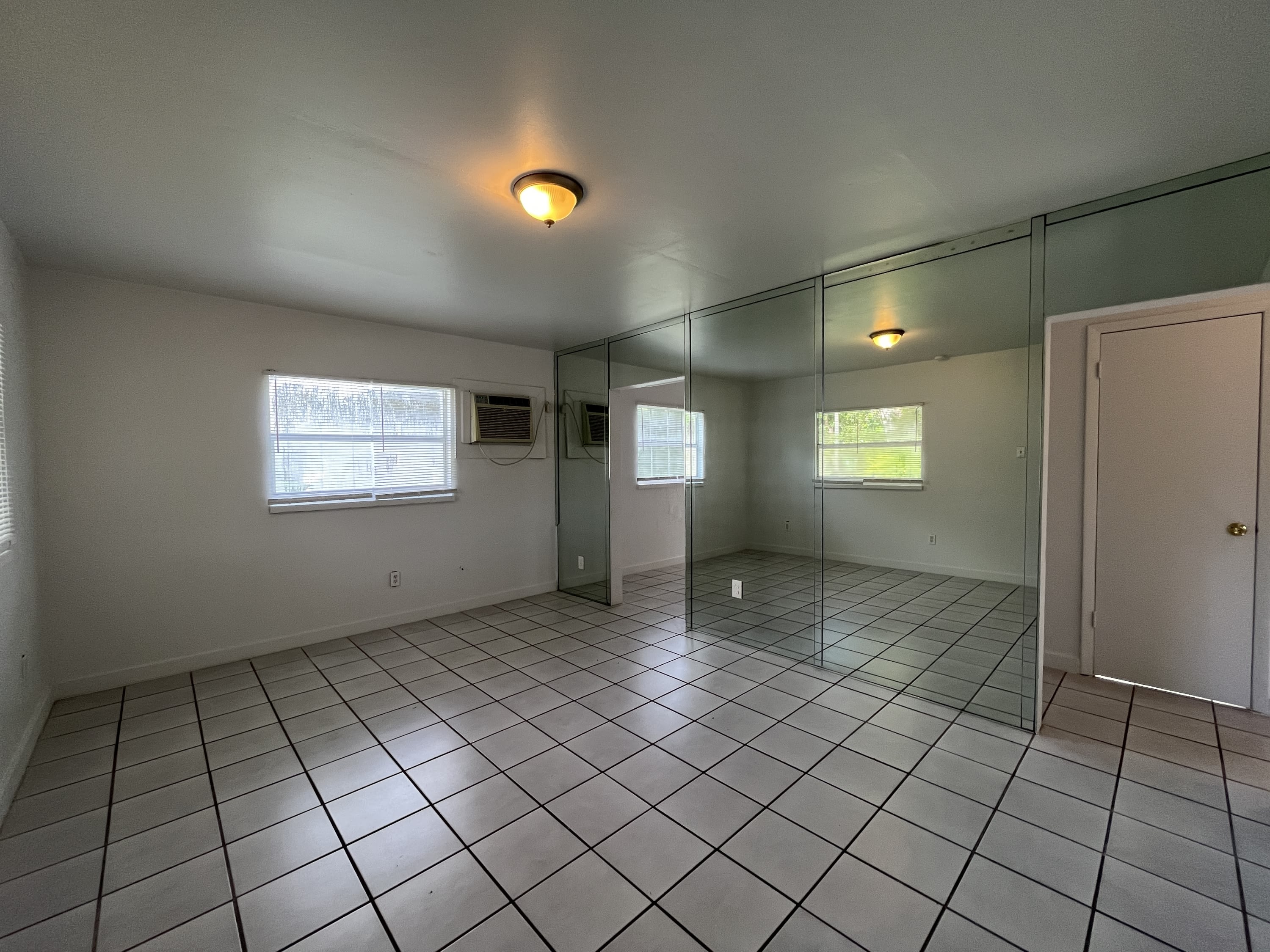 1354 SW 26th Ave – photo 2