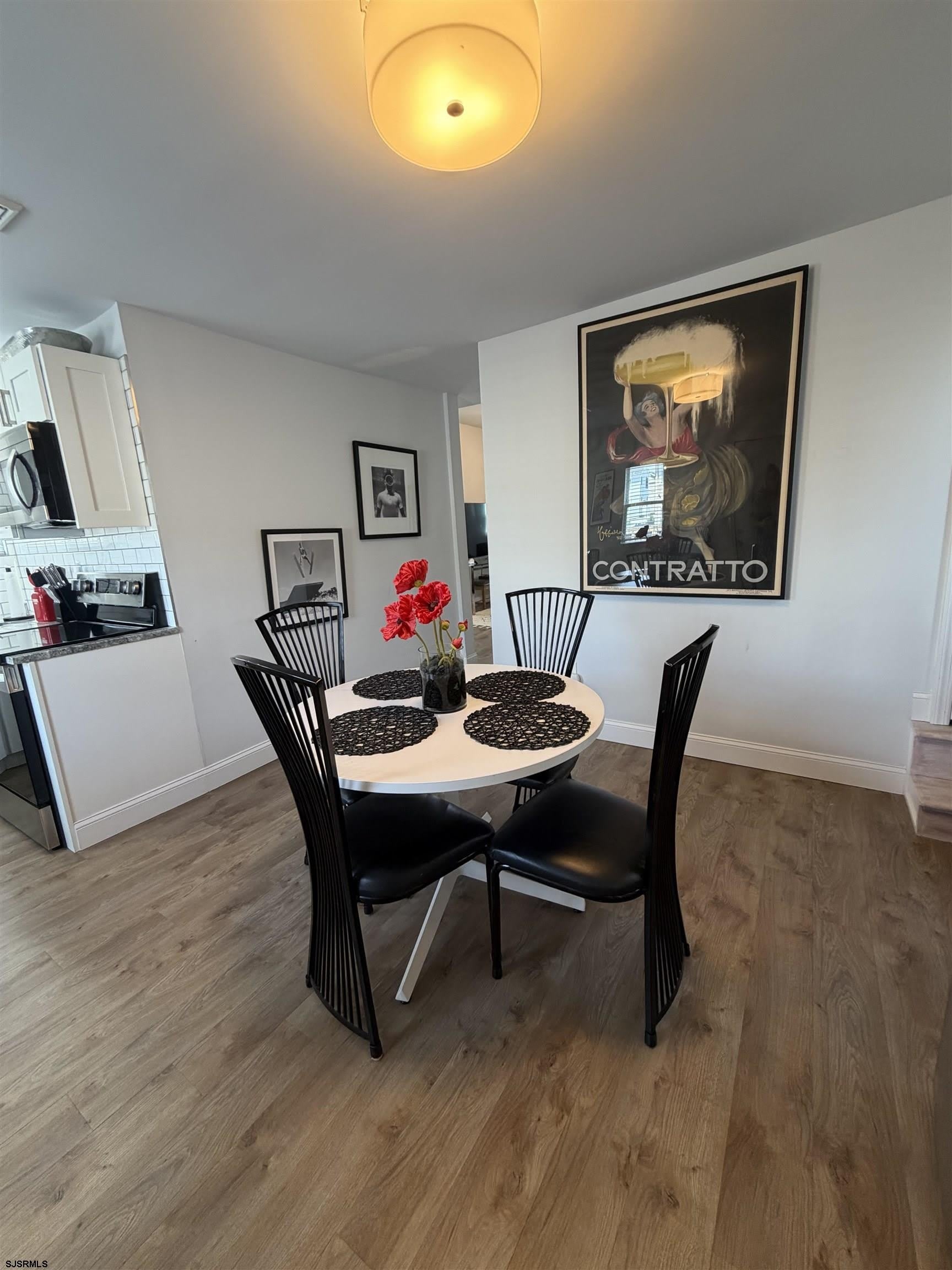 9313 Ventnor Ave – photo 5