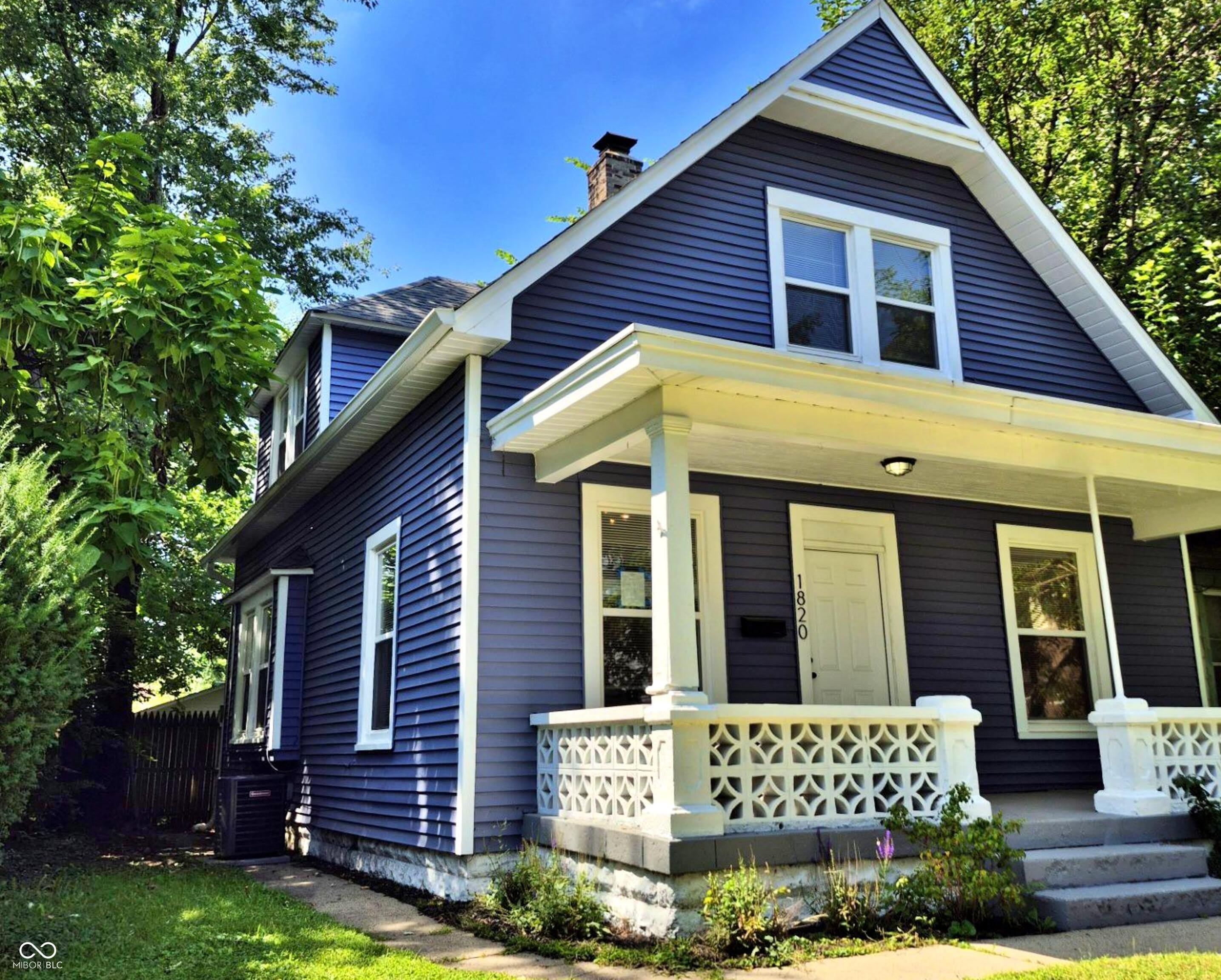 1820 Singleton Street – photo 2
