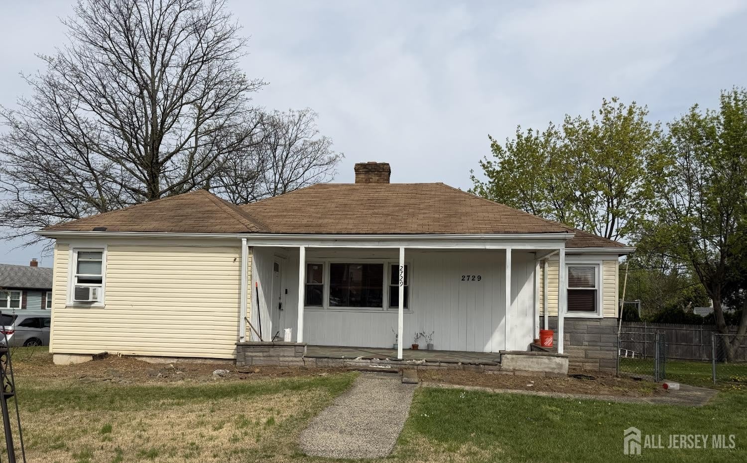 2729 Woodbridge Avenue – photo 1