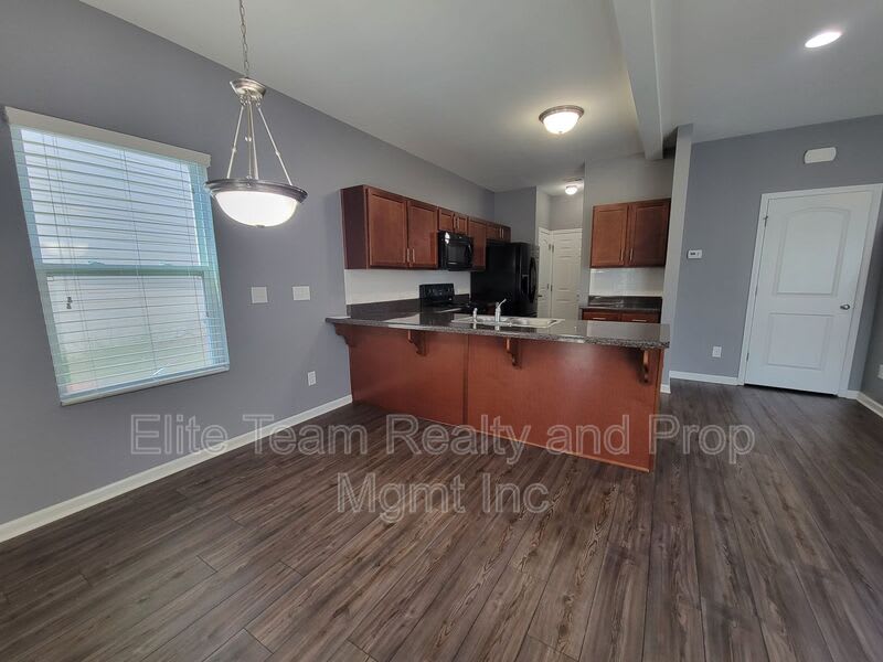 1349 Haestad Ct – photo 2