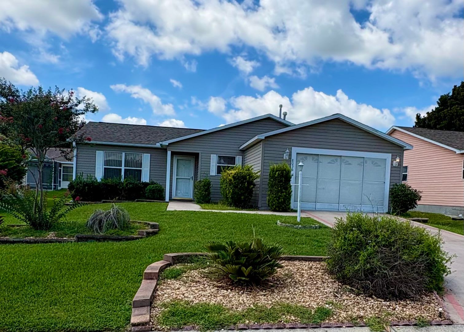 The Villages 2/2 Single Family Home, Fully Furnished or Unfurnished! – photo 1