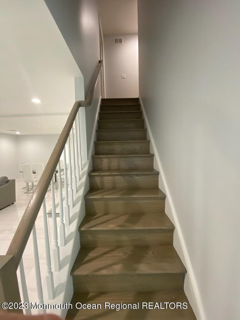 259 Norgrove Avenue – photo 2