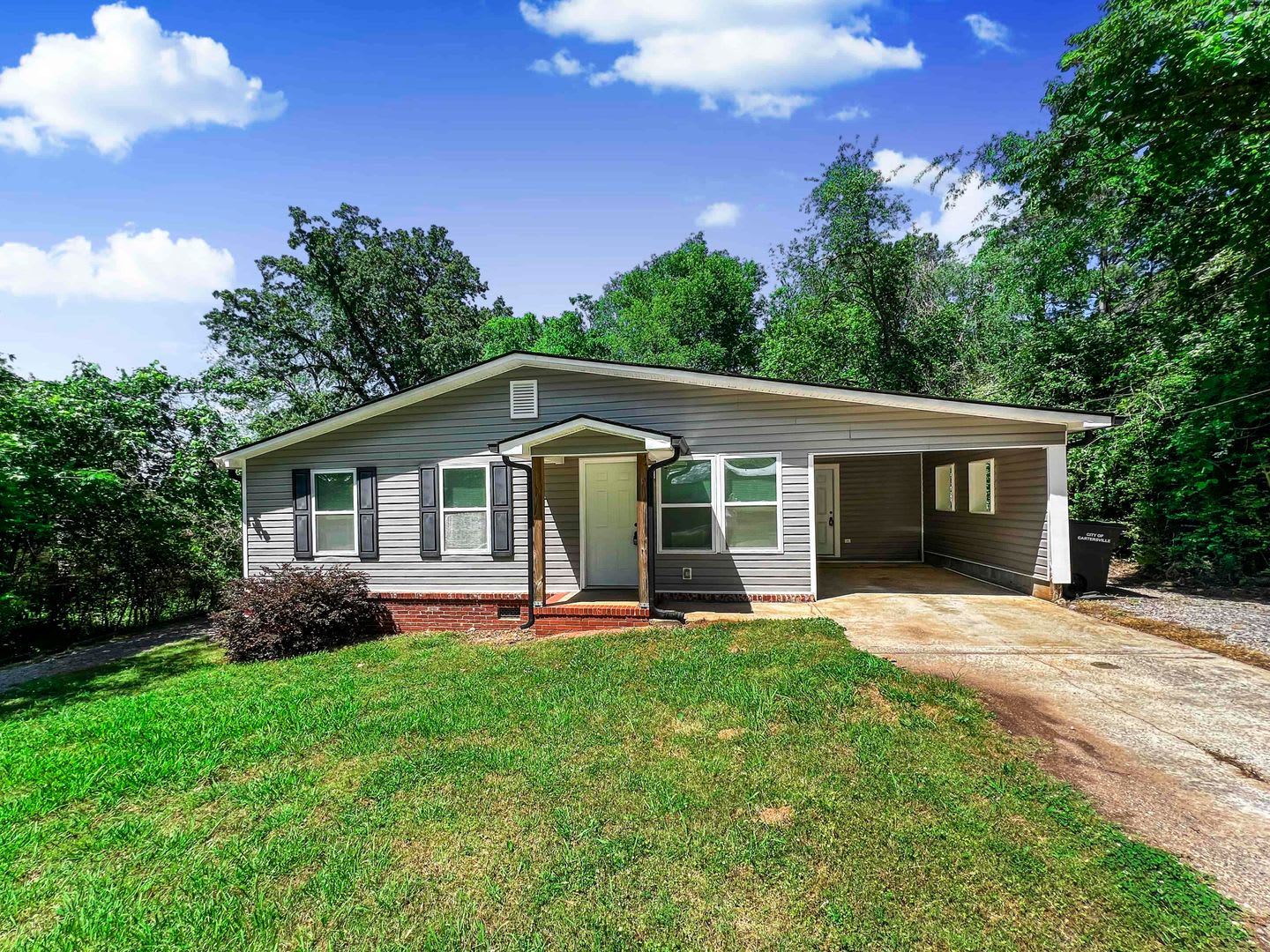 Fantastic Like New 3 BR/1 BA Ranch in Cartersville! – photo 2