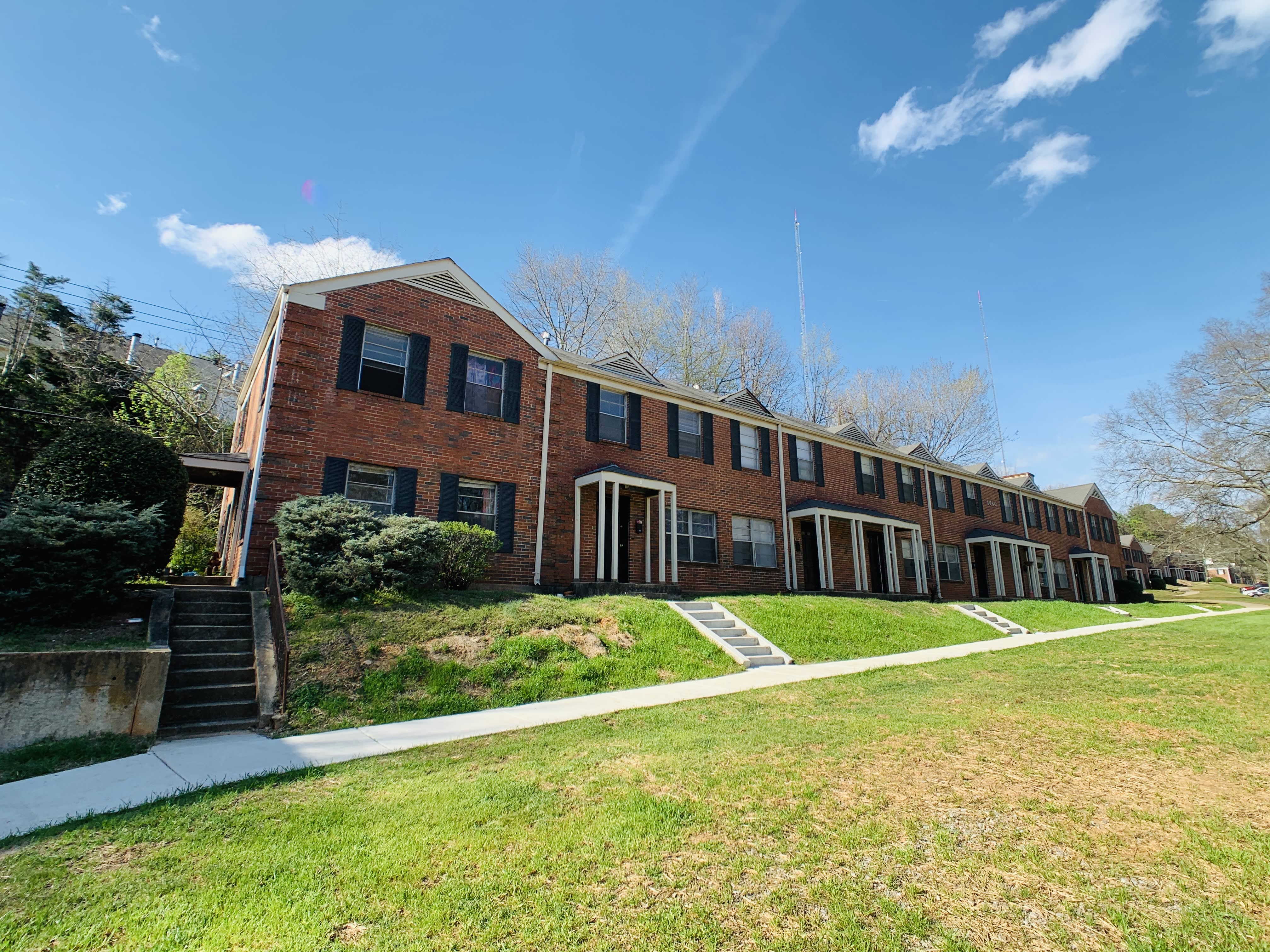 1650 Valley Ave – photo 1