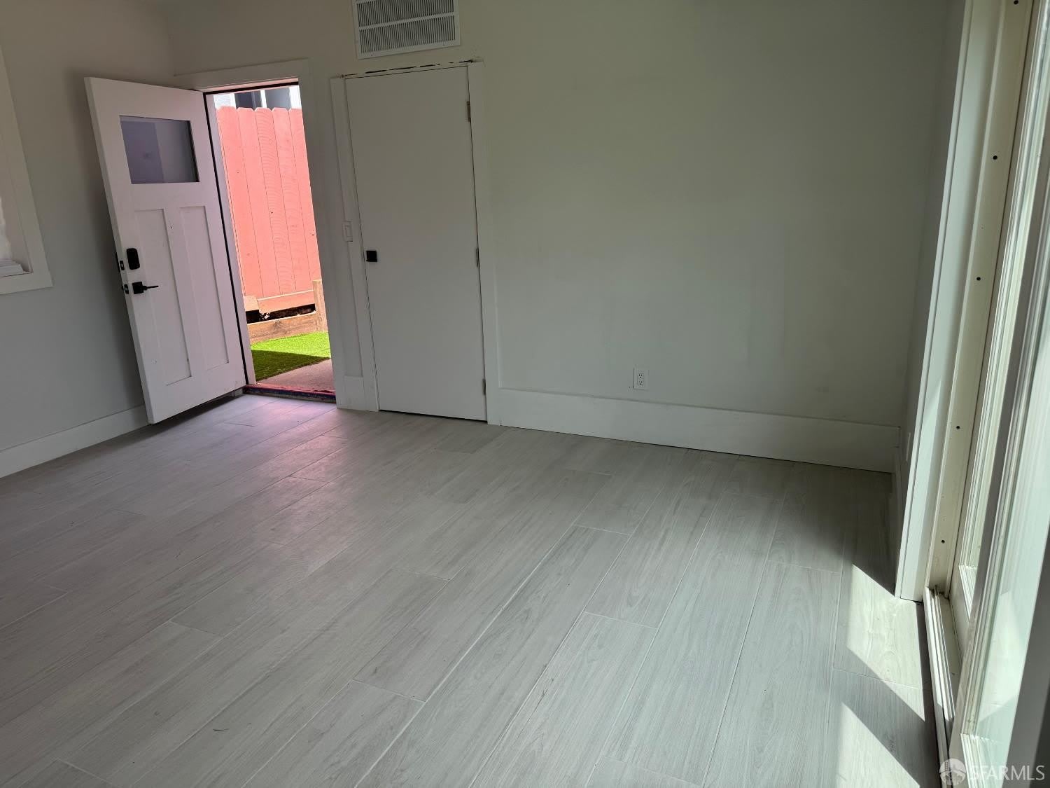 8 Greenwood Drive – photo 3